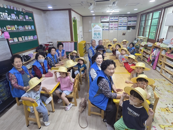 단체사진1.jpg