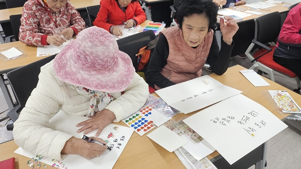 홈페이지3.jpg