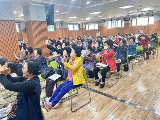 2.노인우울및자살예방교육3.jpg