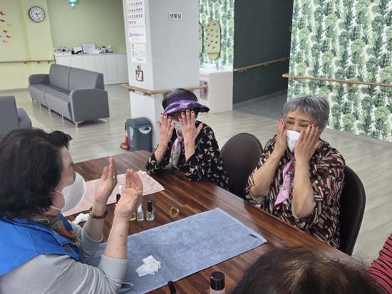 KakaoTalk_20250425_143421095_06.jpg