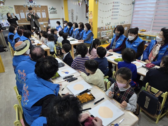 20250318 봉사활동3.jpg