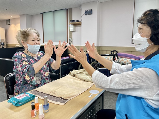 240919 힐링핸즈2.jpg